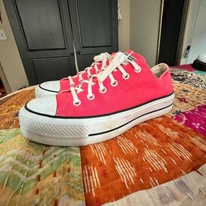 hot pink low rise CONVERSE